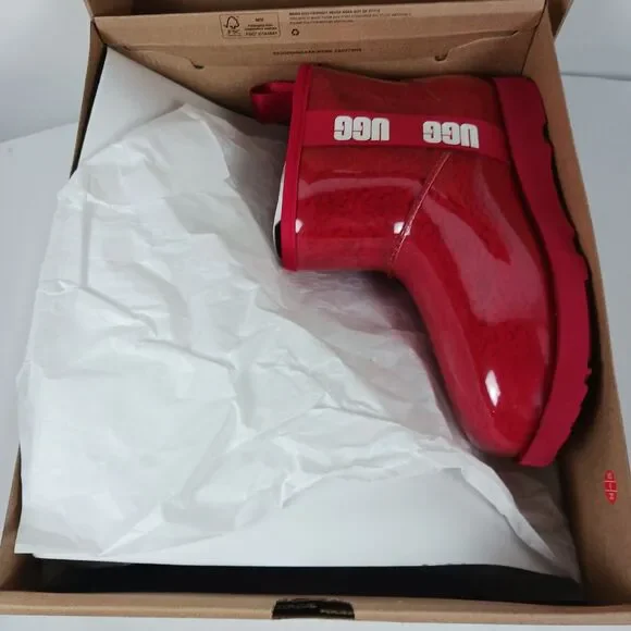 UGG Boots Kids Classic Clear Mini II Red Size New In Box